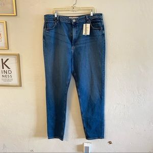 ASOS NWT Men’s Medium Wash Straight Leg Jeans 38x36